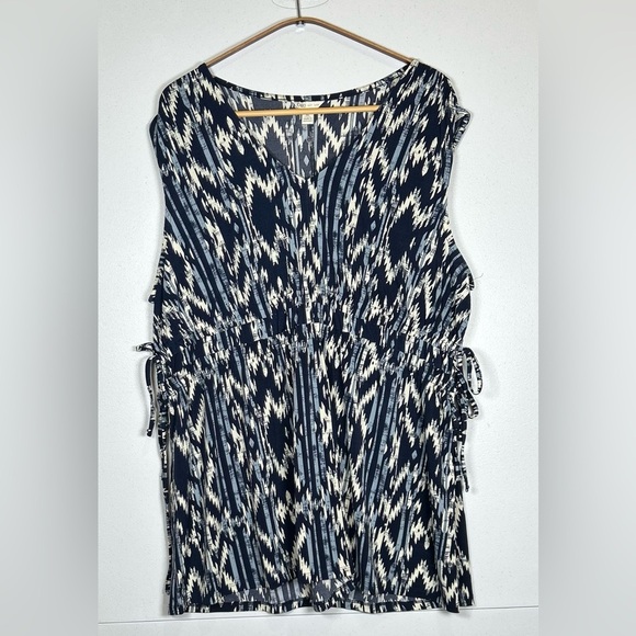 Cato Navy and Cream Aztec Print Tunic with Ties on the Sides. Size XL. - Picture 1 of 7